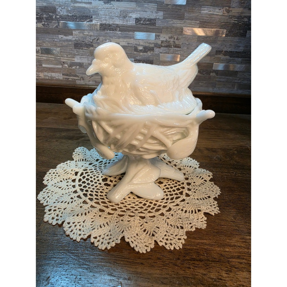 Westmoreland Milk Glass Dove on Nest Pedestal Candy Dish Lidded Compote Vintage